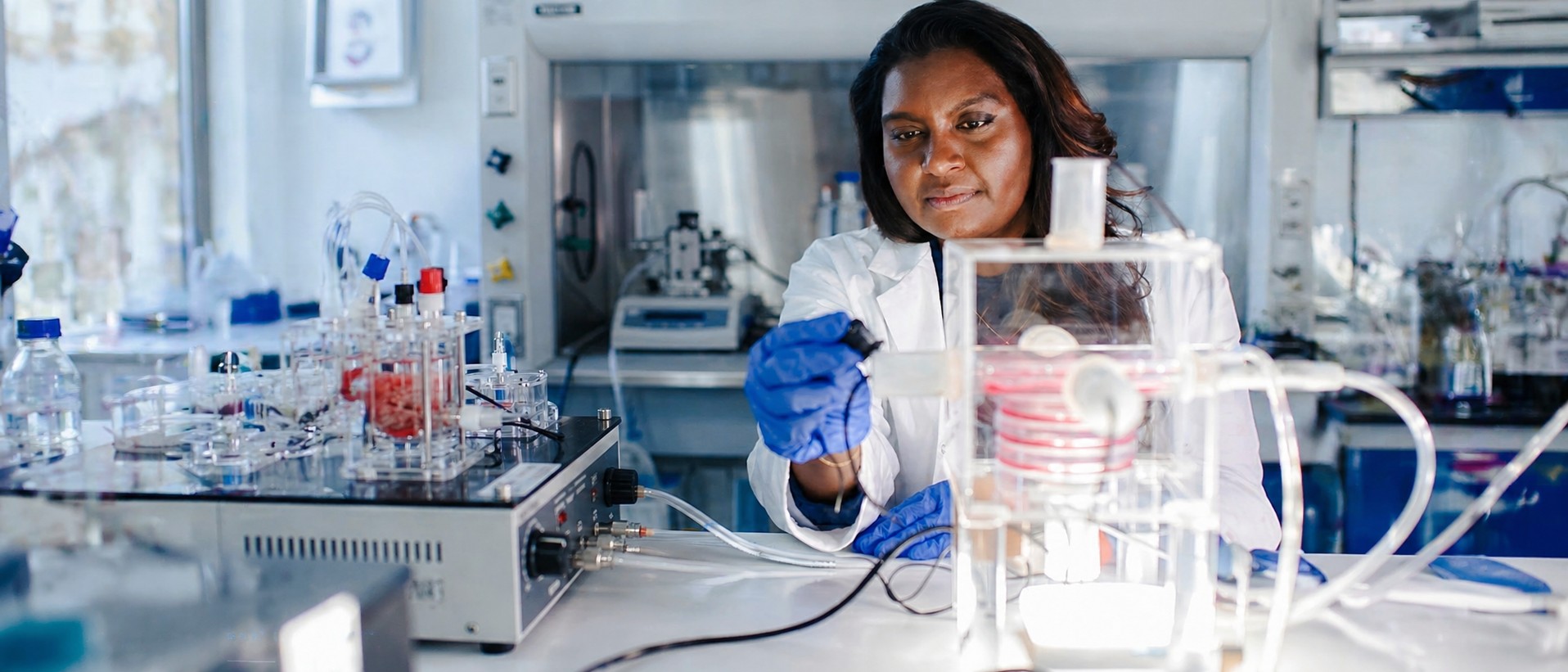 Dr. Nirosha Murugan in the laboratory